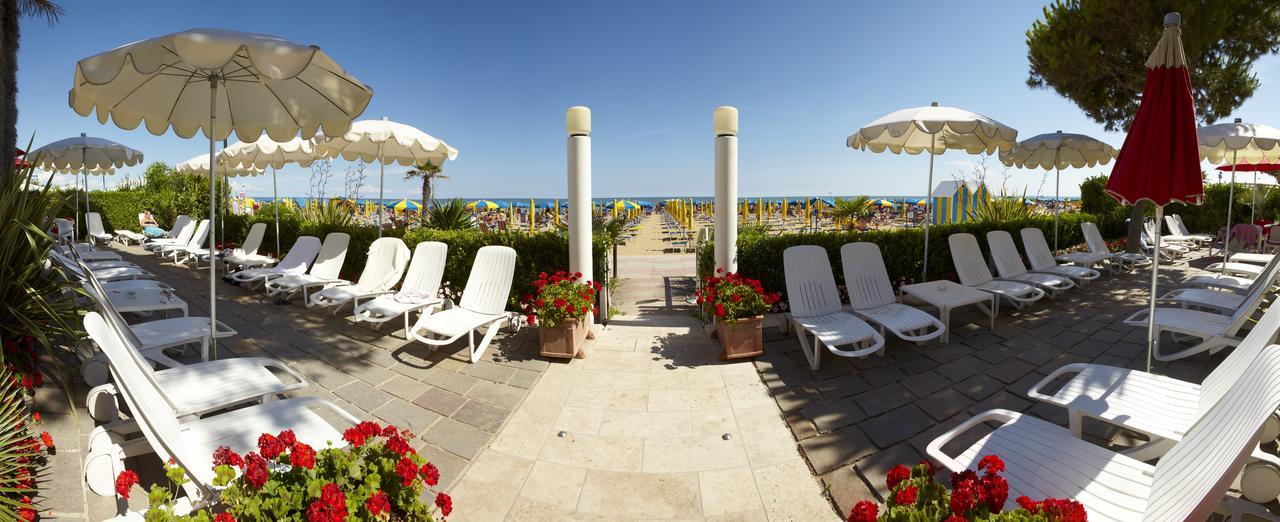 Termini Beach Hotel & Suites Лидо-ди-Езоло Экстерьер фото